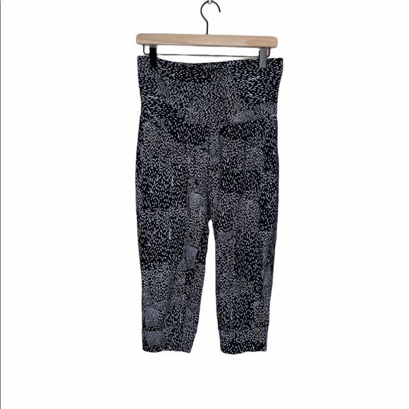 Fabletics Hamilton Speckled Crop Workout Pants - Picture 3 of 5